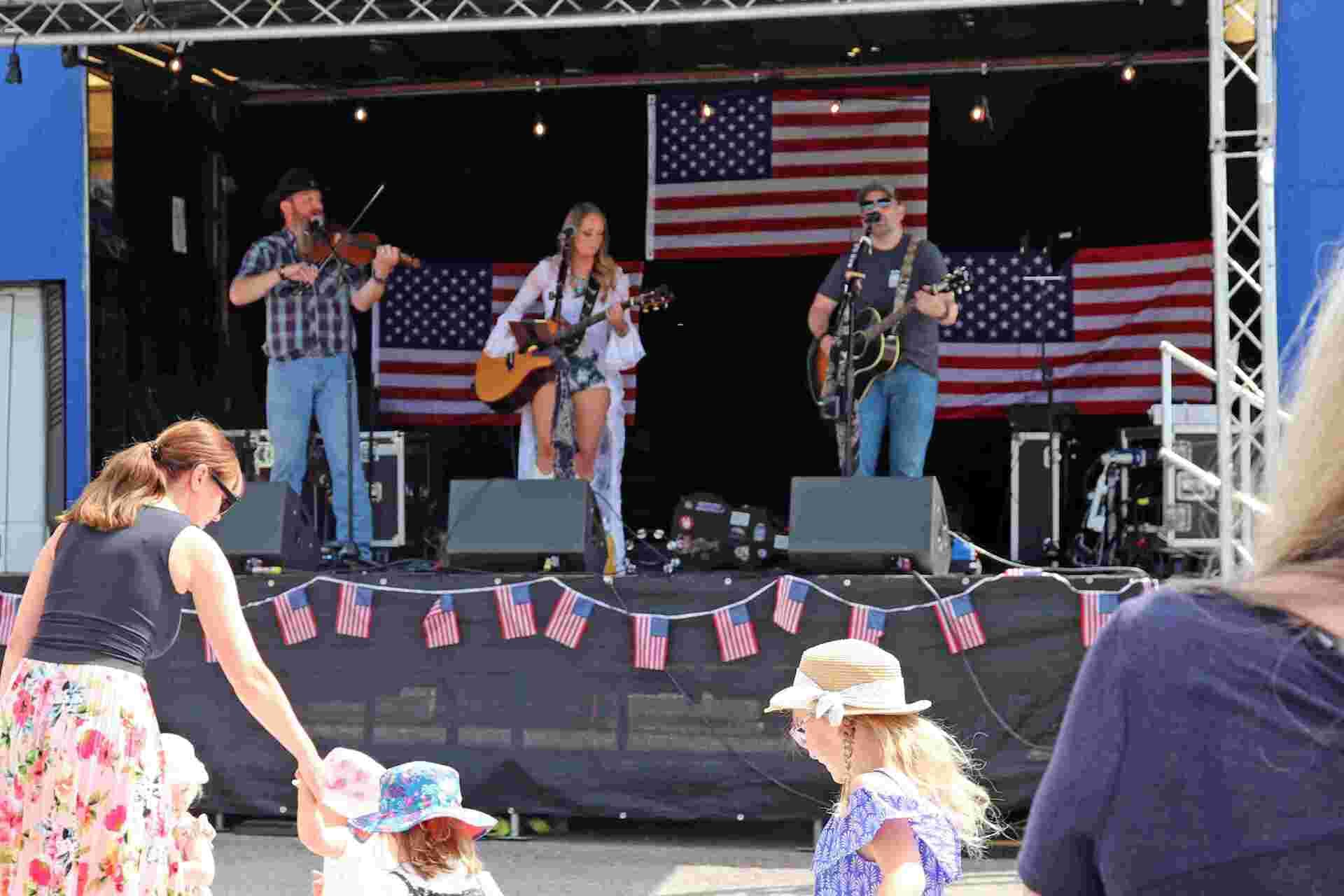 The Custom & American Show
