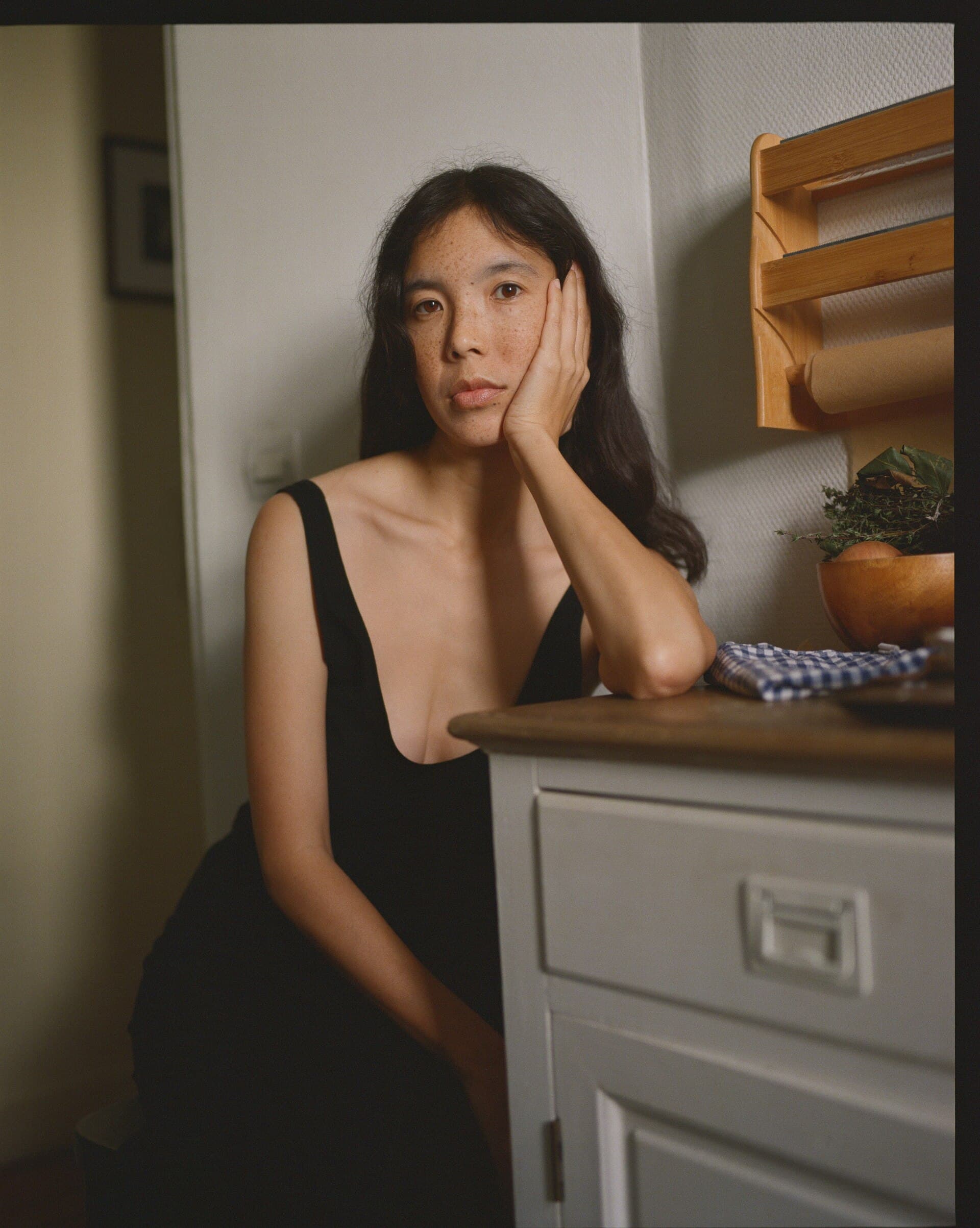 In The Round: Ana Roxanne