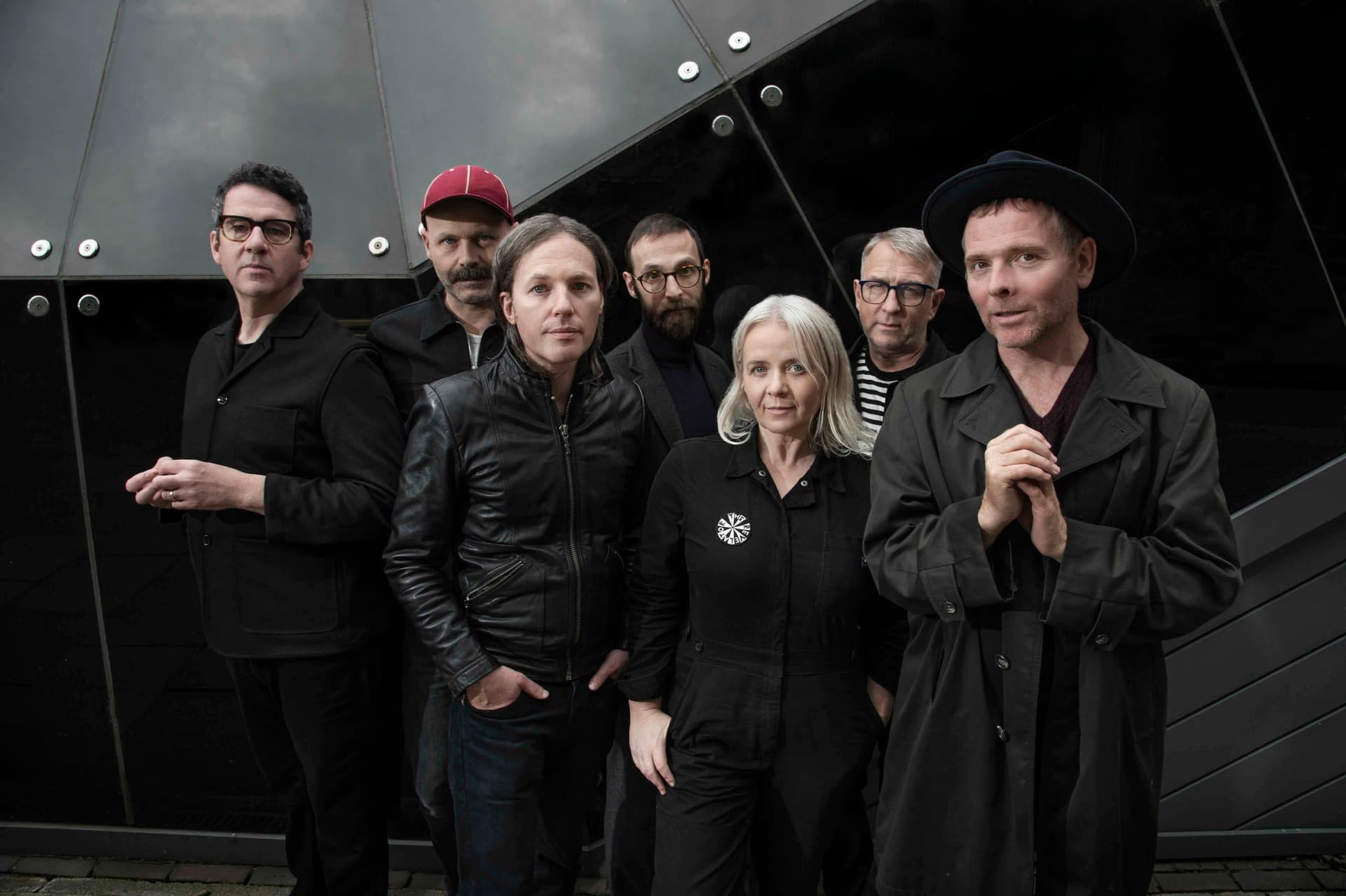 Belle and Sebastian perform If You're Feeling Sinister