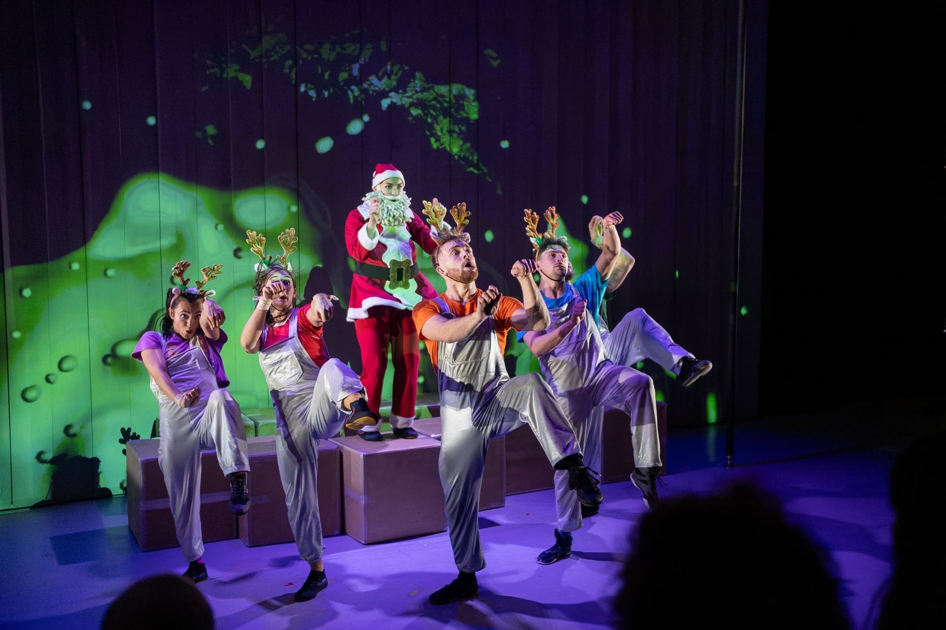 Starchitects Save Santa! by Motionhouse