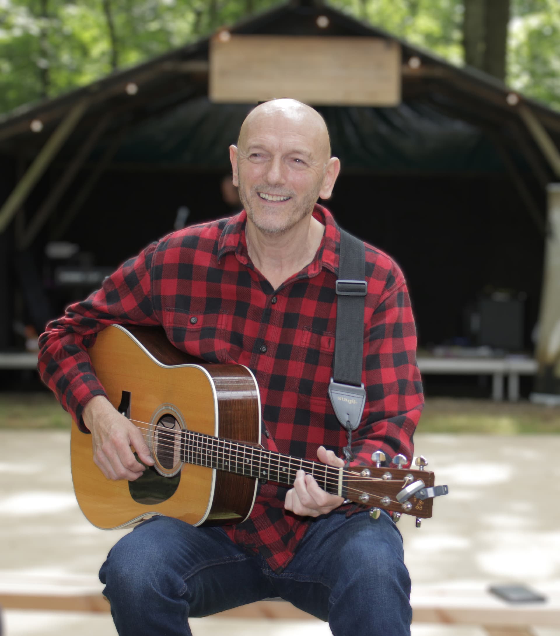 Steve Jinski plays The Phyllis Maud