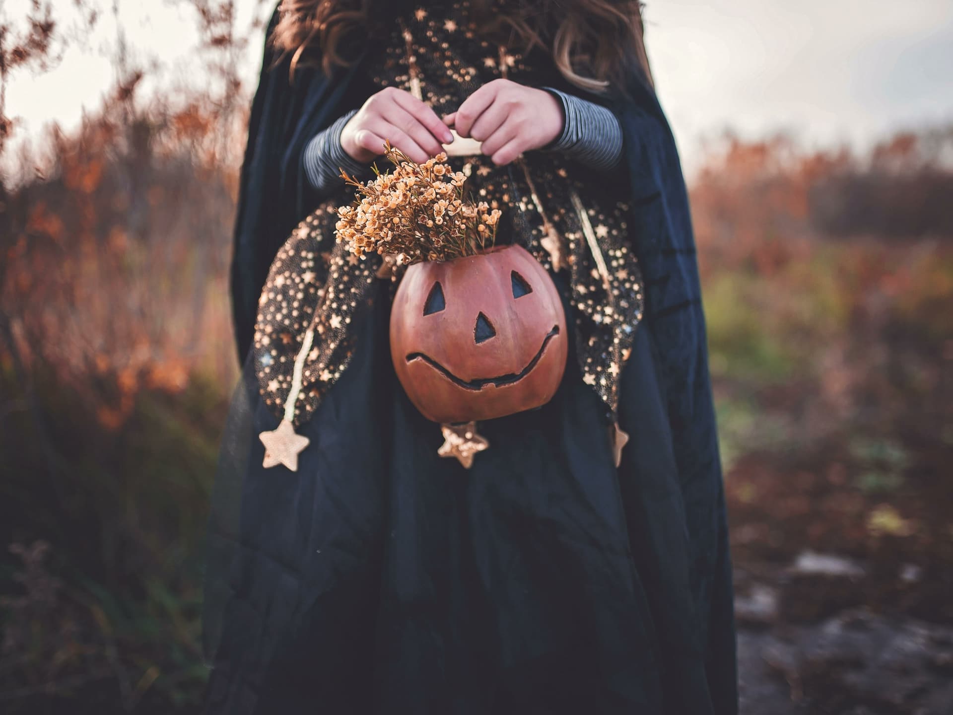 Ghosts of London: Explore the Haunted Past!